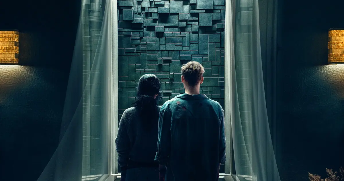 El muro negro (10 de julio). Cuando un misterioso muro rodea su edificio de la noche a la mañana, Tim y Olivia deben unirse a sus vecinos para escapar con vida.<br>