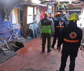 Socavón en Miguel Hidalgo obliga a evacuar a 8 familias por riesgo
