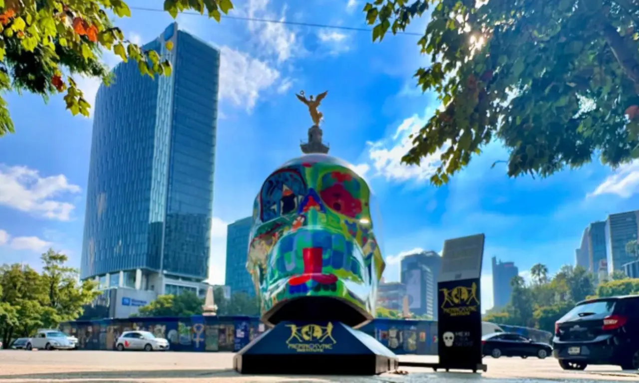  Este recorrido gratuito no solo ofrece arte visual, sino una experiencia inmersiva. 
