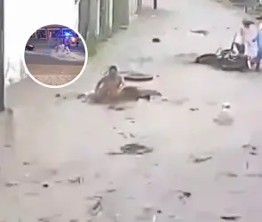 Un hombre nada entre aguas negras y una madre arrastrada con sus hijos: imágenes impactantes de las inundaciones