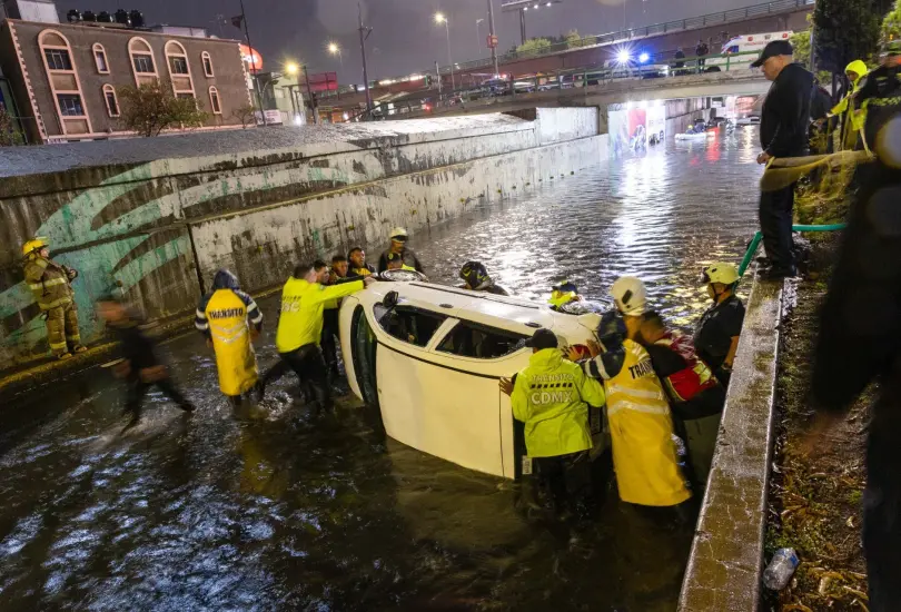 Flossie y Barry azotan México: alerta por lluvias e inundaciones Flossie y Barry azotan México: alerta por lluvias e inundaciones
