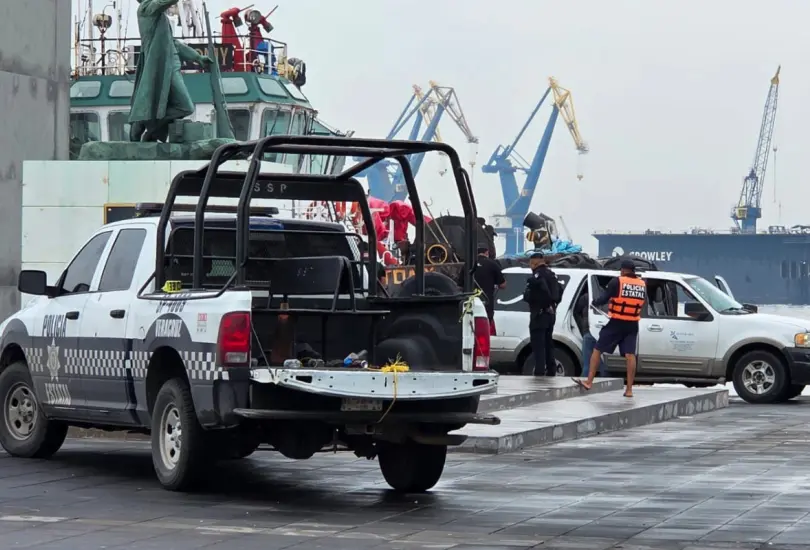 Pareja muere ahogada tras caer al mar de Veracruz Pareja muere ahogada tras caer al mar de Veracruz