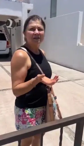 Mujer exige cinco mil pesos para devolver reloj a turista Especial