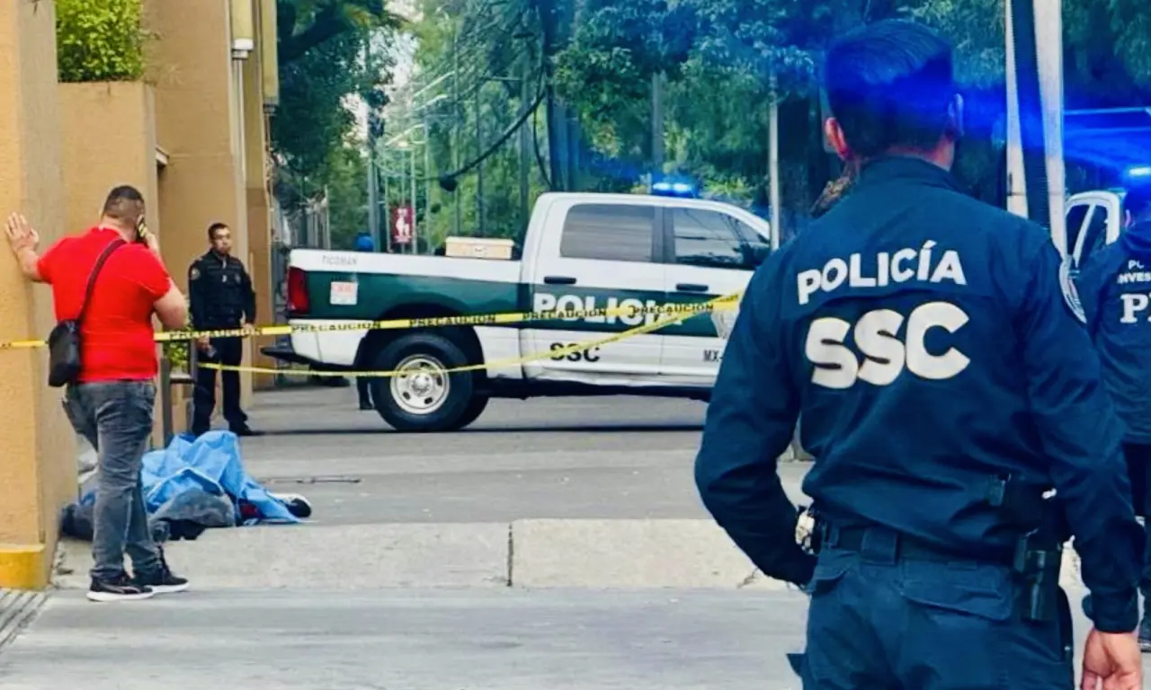  Mujer es asesinada a tiros frente a restaurante en Torres de Lindavista 