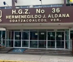 Trabajadora de hospital agrede a familiar que la denunció por "nomás estar tragando"