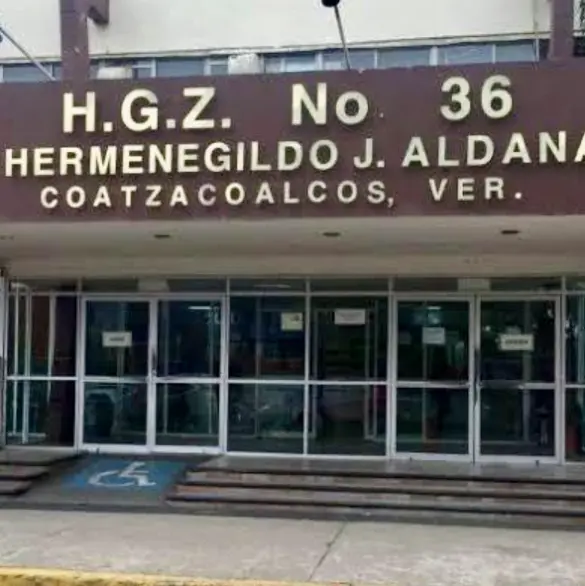 Trabajadora de hospital agrede a familiar que la denunció por "nomás estar tragando"