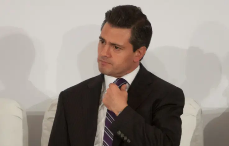  Peña Nieto reaparece en Metepec y posa en foto junto a ciudadana 