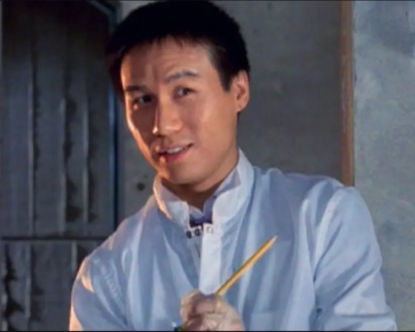 B. D. Wong interpretó al Dr. Henry Wu<br>