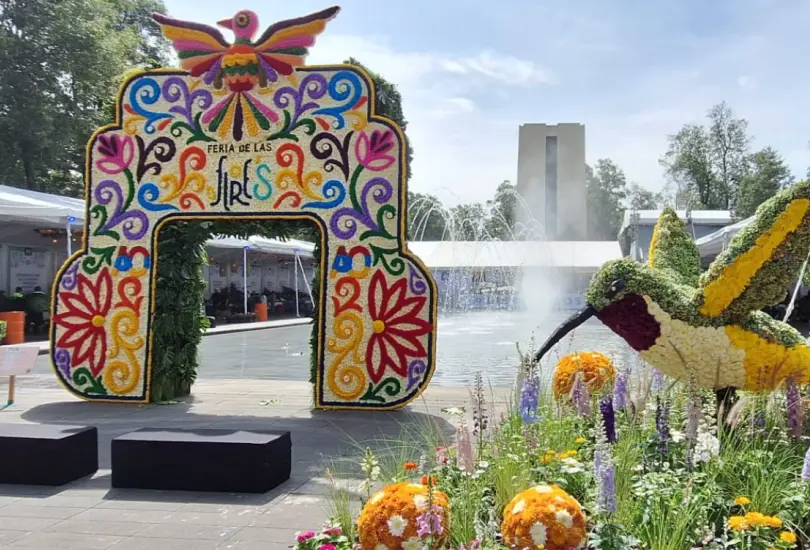 La feria de este año se celebra bajo el lema "Flores de México: colores que cuentan historias". La feria de este año se celebra bajo el lema "Flores de México: colores que cuentan historias".