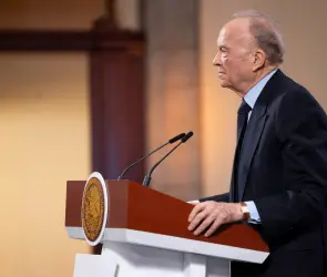 Revelan en mañanera de Sheinbaum que investigan a Peña Nieto por caso Pegasus