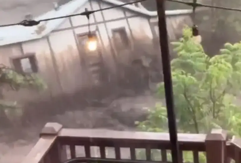 El episodio fue parte de una serie de fuertes lluvias que azotaron la zona. El episodio fue parte de una serie de fuertes lluvias que azotaron la zona.