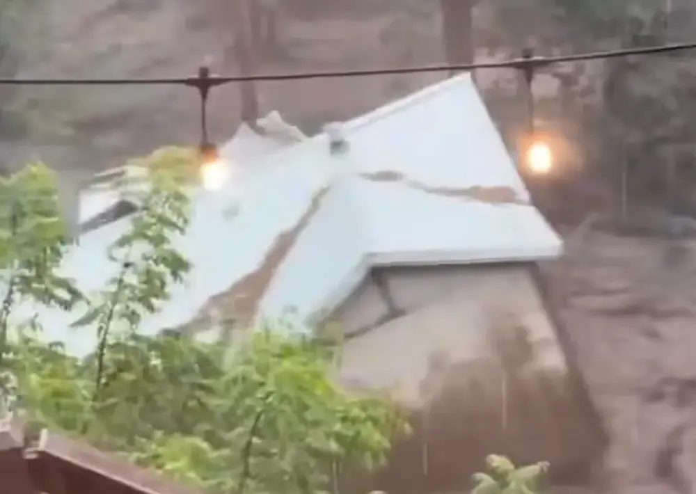 Por suerte, la casa estaba deshabitada. Captura de pantalla.