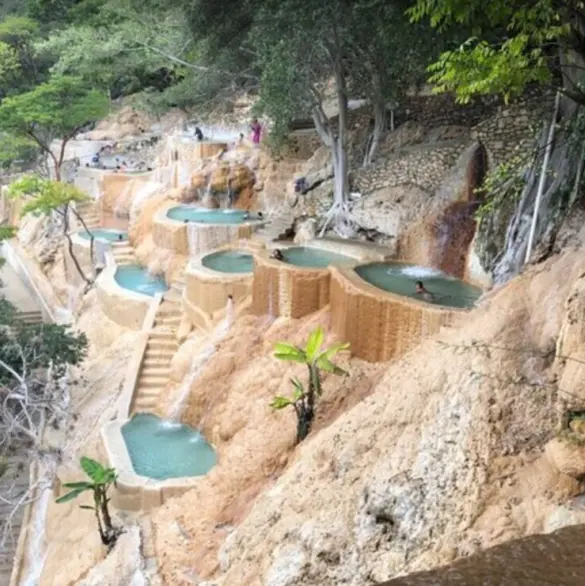 Pareja de turistas mueren ahogados en balneario; ella era turca y él mexicano 