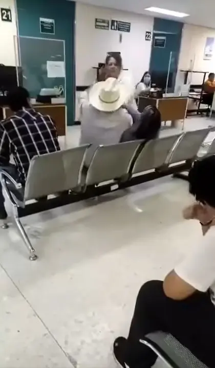 Mujer ataca a pareja por supuesta infidelidad Especial