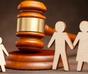 Gabriela busca recuperar a su bebé, pero ningún juez la atiende en CDMX