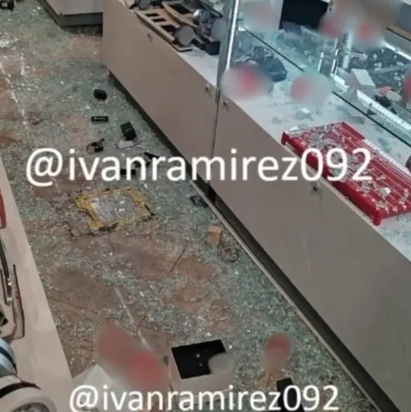 Entraron, dispararon y huyeron en Metro: así fue el robo en Sanborns Coyoacán
