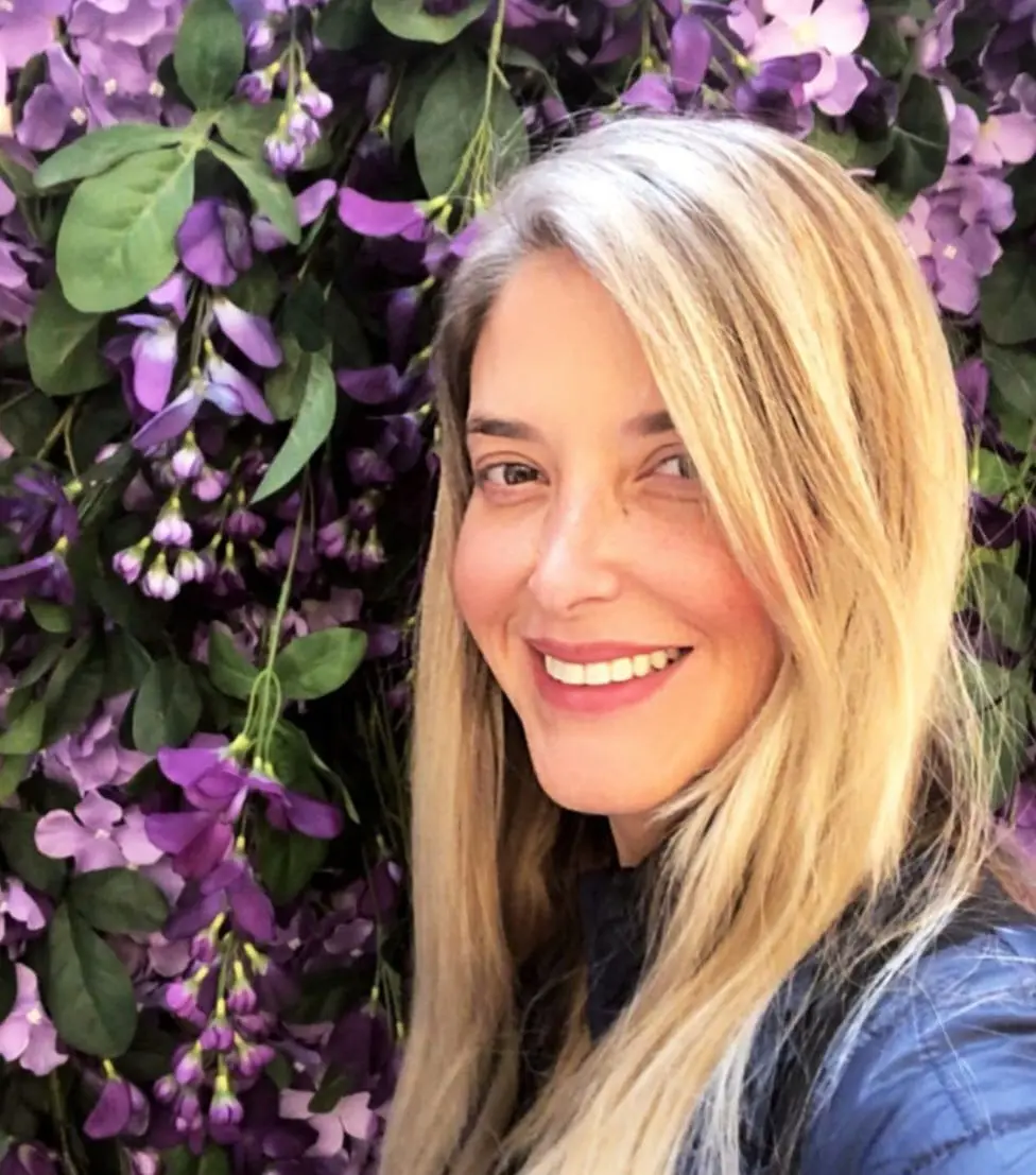 Se mantiene en contacto con sus fans por Instagram, donde la siguen 204 mil usuarios.