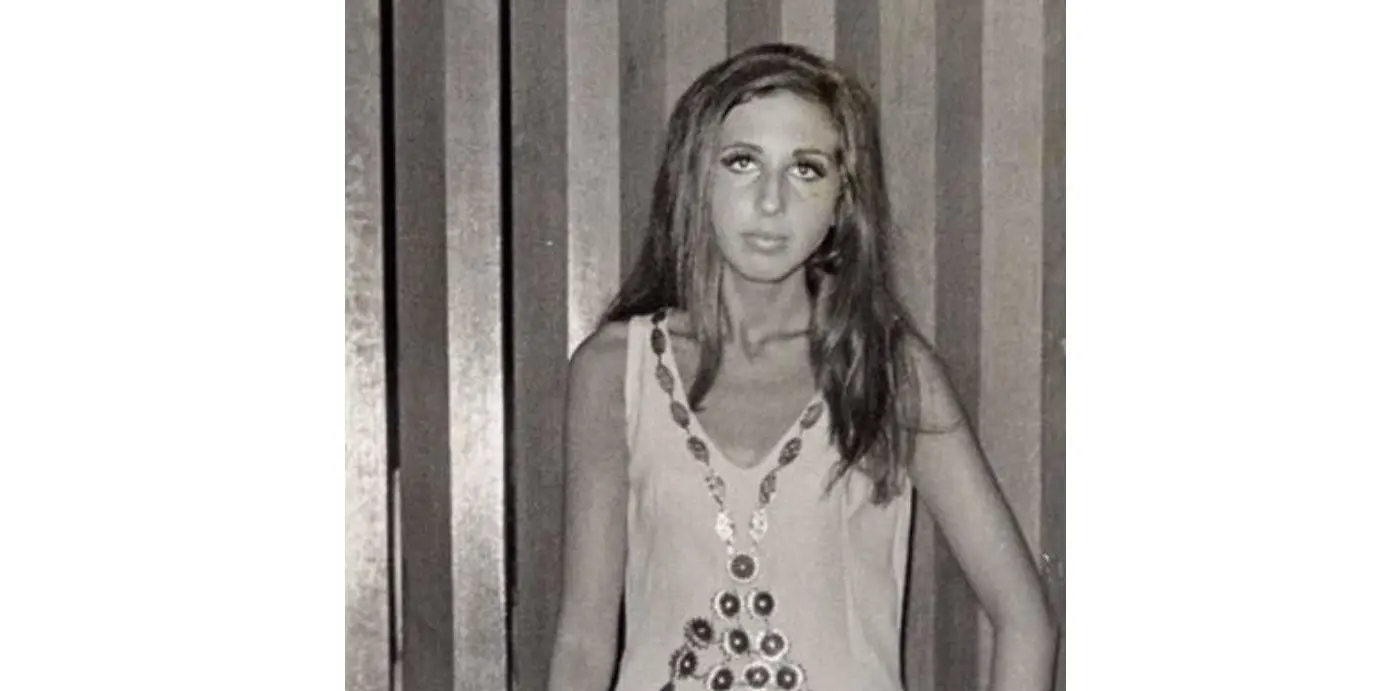 Estudió Derecho en la Universidad Nacional Federico Villarreal, en Perú, y realizó estudios de posgrado en Filosofía en la Universidad Central de Venezuela, en Caracas.<br>