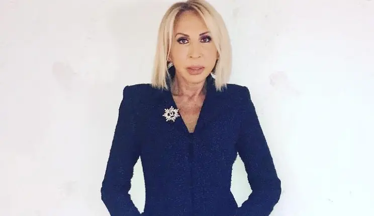 Laura Bozzo tiene dos hijas llamadas Victoria y Alejandra de la Fuente, producto de su matrimonio con Mario de la Fuente.