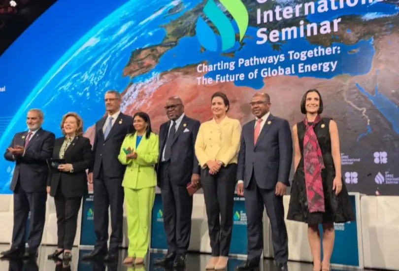 La secretaria de Energía, Luz Elena González, participó en el noveno Seminario Internacional de la Organización de Países Exportadores de Petróleo (OPEP), en Viena, Austria.