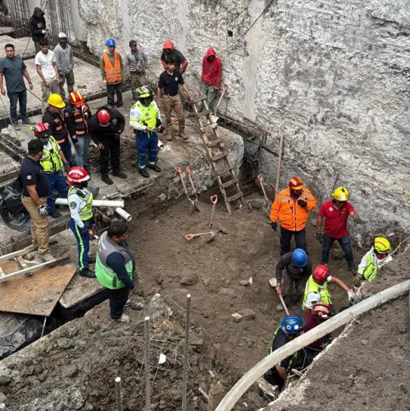 Muere trabajador sepultado por alud en obra de Vallejo Poniente