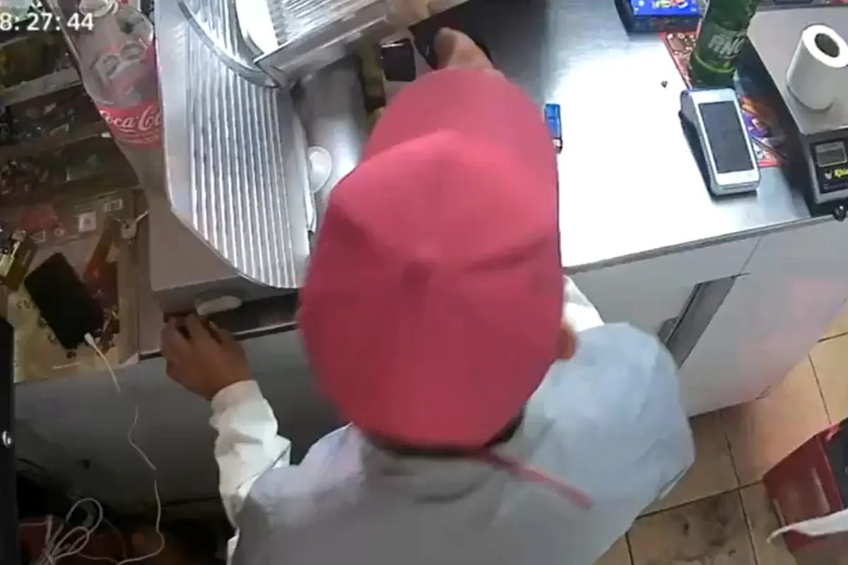 Joven se defiende a machetazos de presunto ladrón Especial