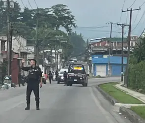 Sujeto se va de fiesta con amigo y al día siguiente se le ve paseando sus restos en bolsa 