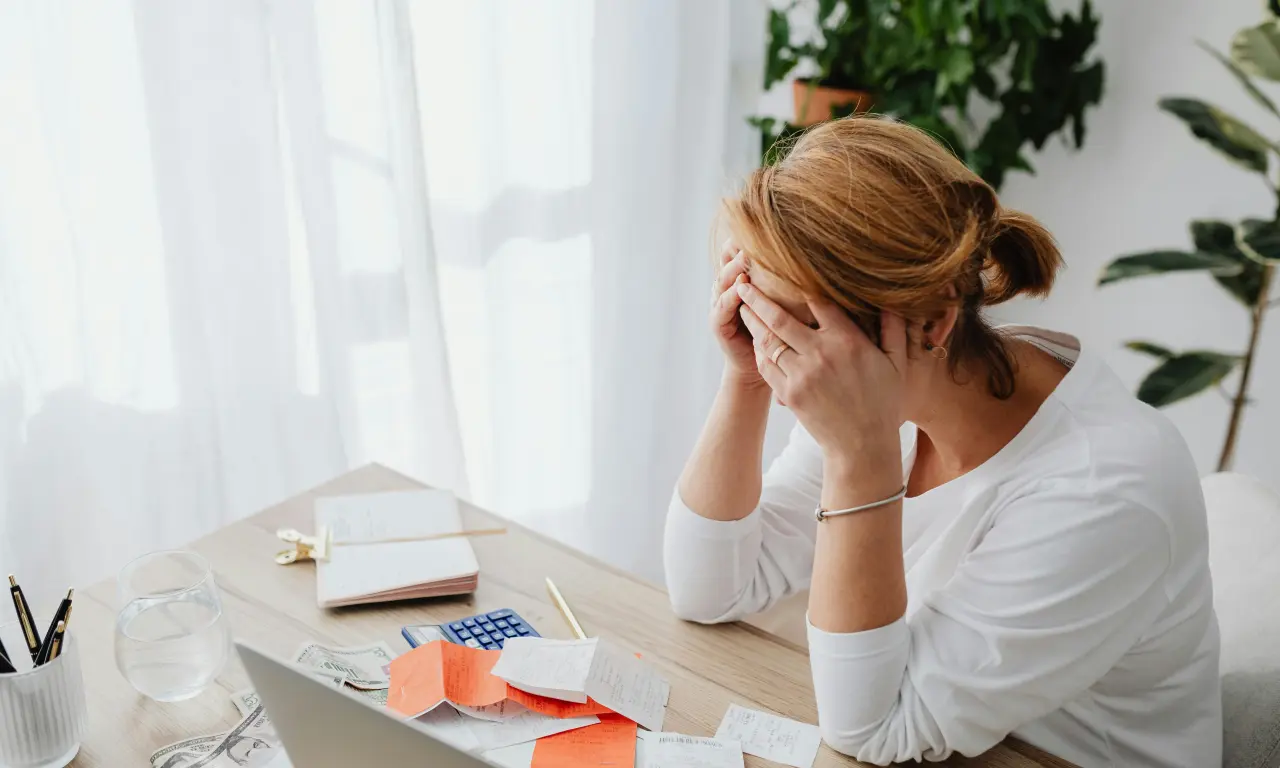  En México, el estrés financiero se ha vuelto una epidemia silenciosa que desencadena insomnio, irritabilidad y depresión 