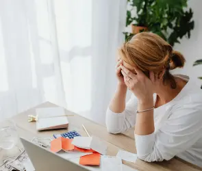 La ansiedad de deber: cuando las deudas afectan tu salud mental