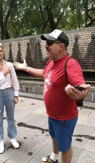 Extranjero orina en Chapultepec Especial