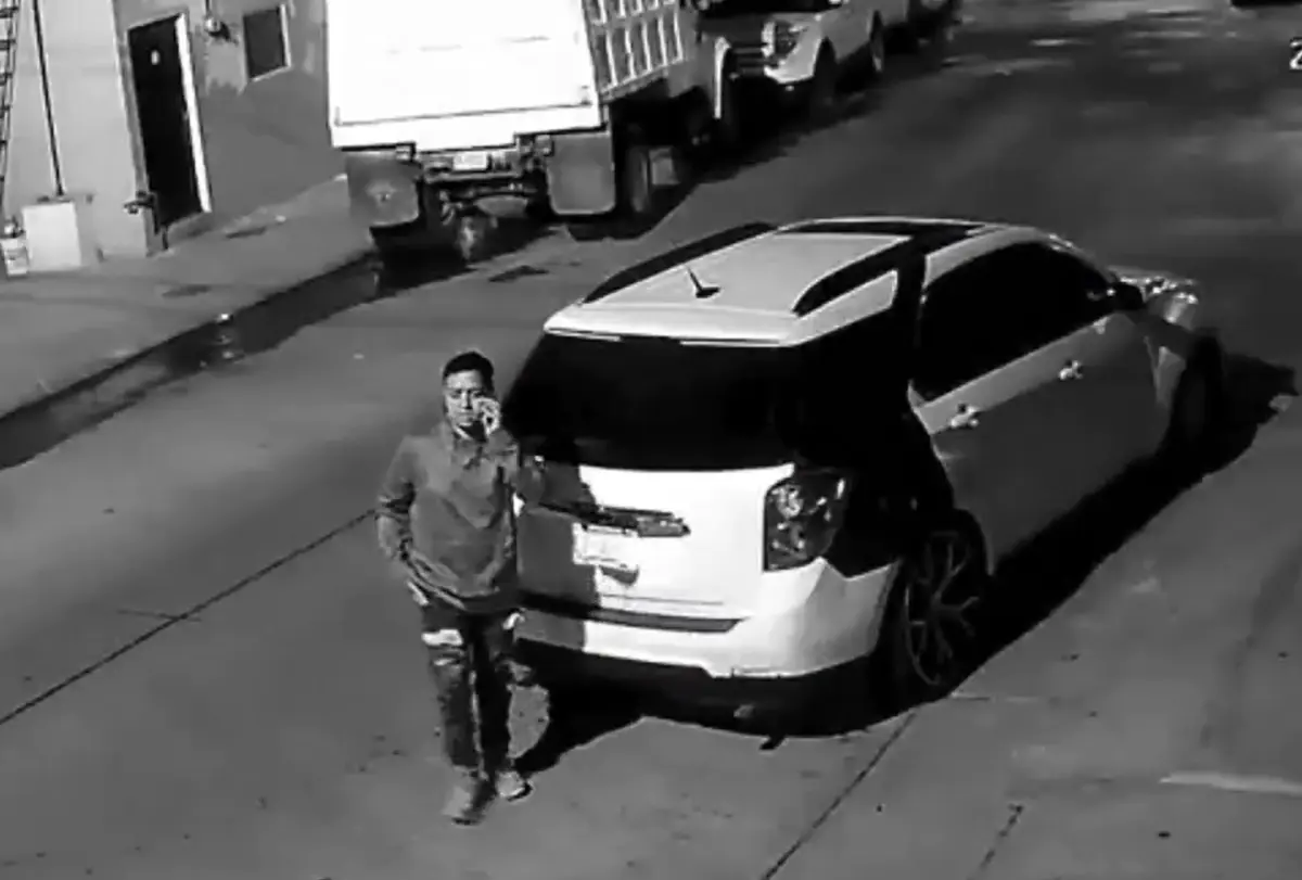 La camioneta aparece en el video que circula en redes sociales. Captura de pantalla.