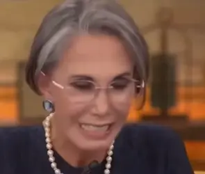 "Oh Dios, perdonen": Florinda Meza rompe en llanto en pleno programa en vivo 