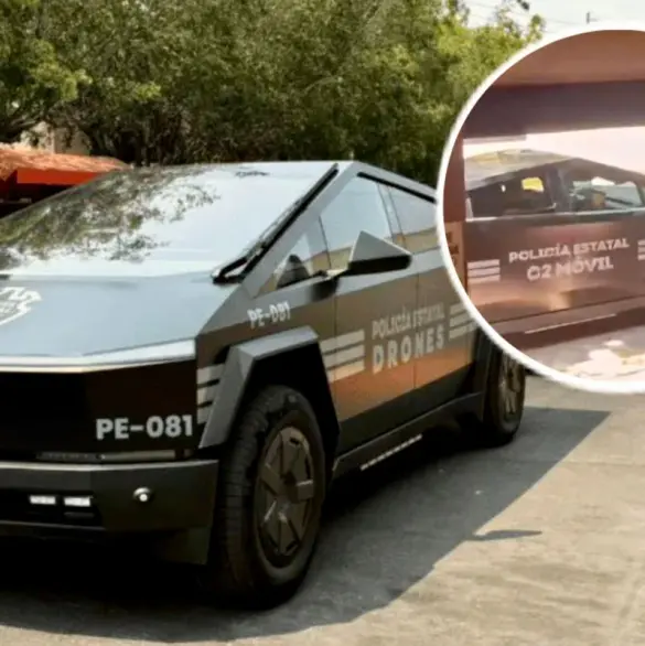 Captan a policías usando patrulla Cybertruck para ver Netflix en pleno turno