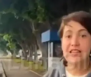 Conductora de BMW insulta a ciclista tras choque en Puebla y se vuelve viral