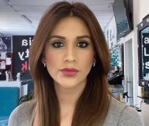 Investigan a funcionaria por pedir a estudiantes besarse durante graduación