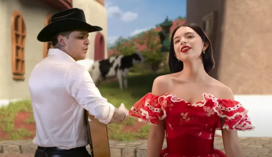 El cantante de música regional mexicana fue el primer novio oficial que presentó Ángela Aguilar y su actual esposo.<br>