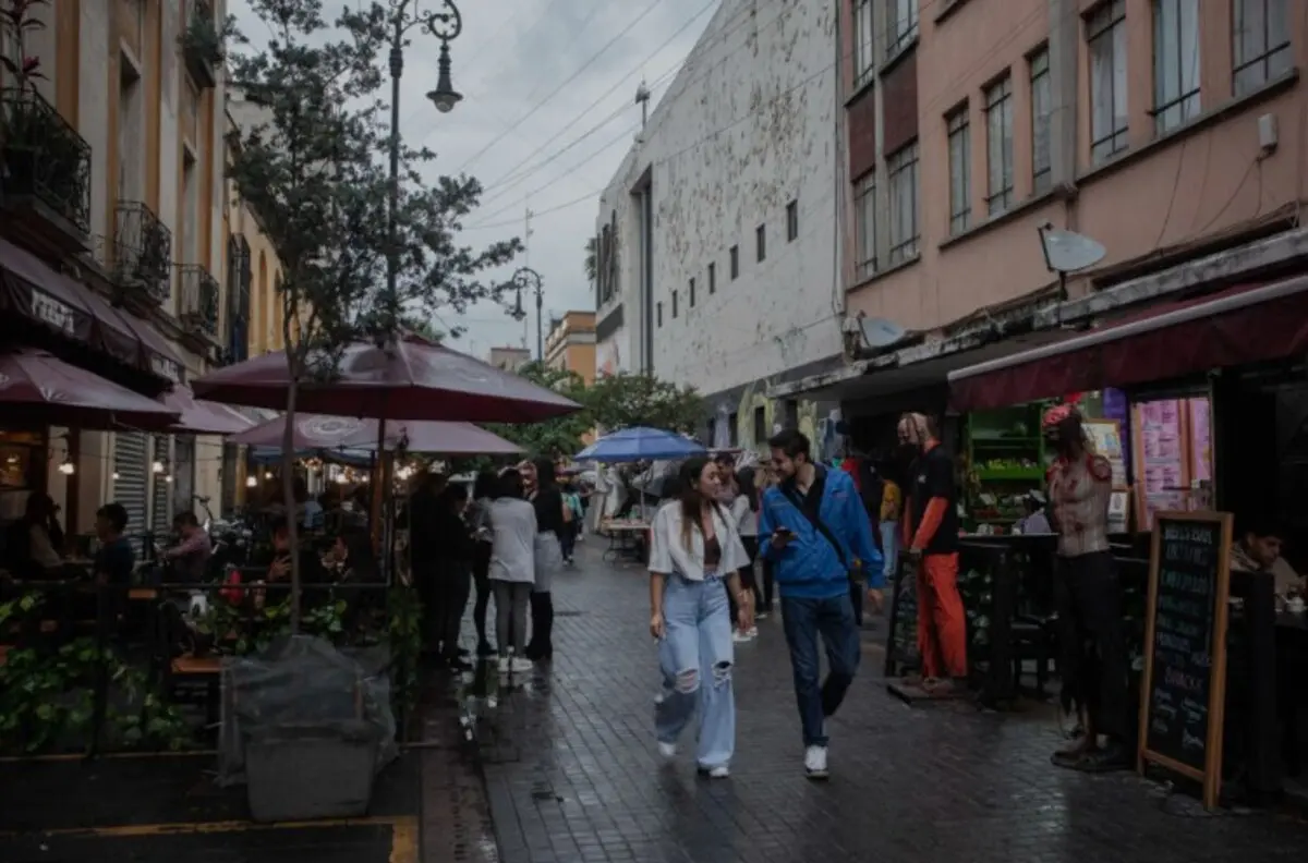  CDMX lanza plan para frenar la gentrificación con límites a las rentas, control de Airbnb y más vivienda pública. 
