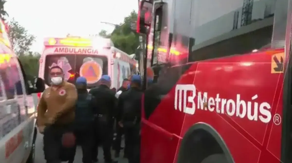  Autoridades ya investigan la responsabilidad de la conductora del auto particular. 