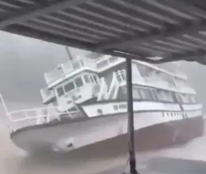 Barco turístico con más de 50 personas a bordo vuelca y deja 34 muertos en Vietnam