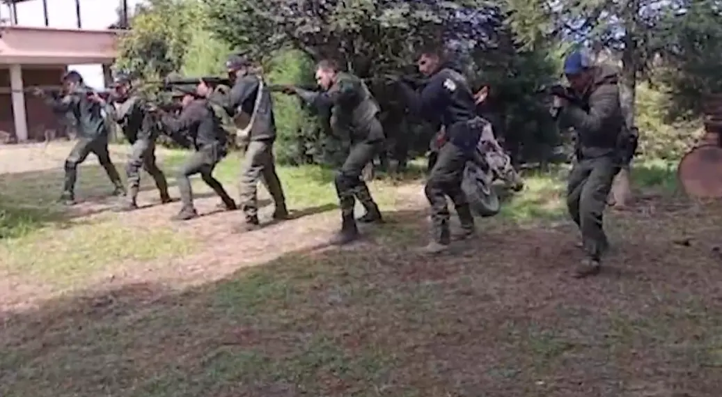 Toma de video de un campo de reclutamiento en Uruapan, Michoacán. Especial