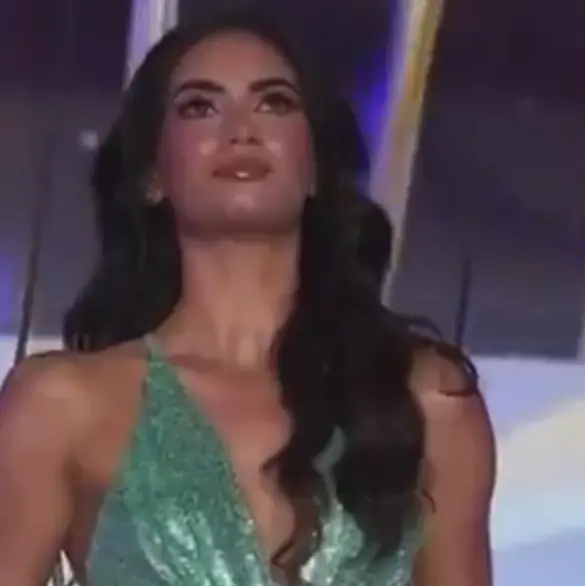 “Se rompió el arnés”: Laura Pérez sufre grave caída en vivo durante Miss Universe Latina
