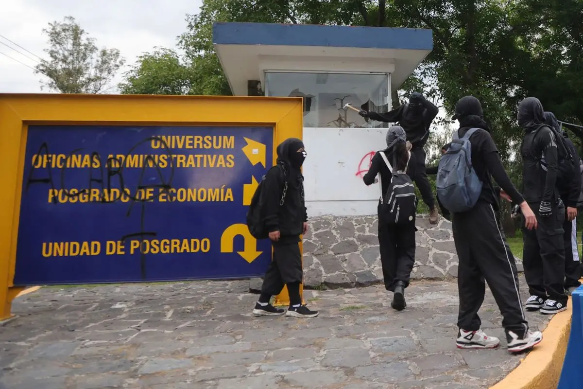 Vandalismo en C.U. durante marcha contra la gentrificación Especial