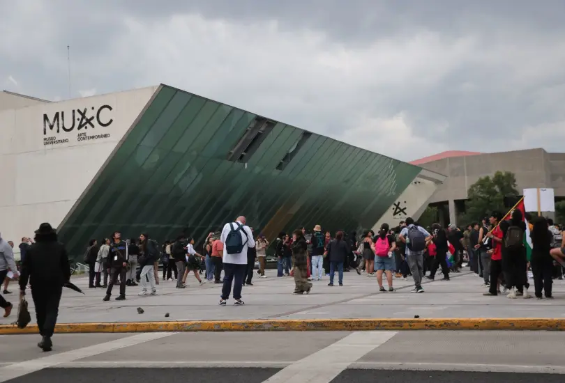 Marcha contra la gentrificación termina en saqueo del MUAC: UNAM condena los hechos Marcha contra la gentrificación termina en saqueo del MUAC: UNAM condena los hechos