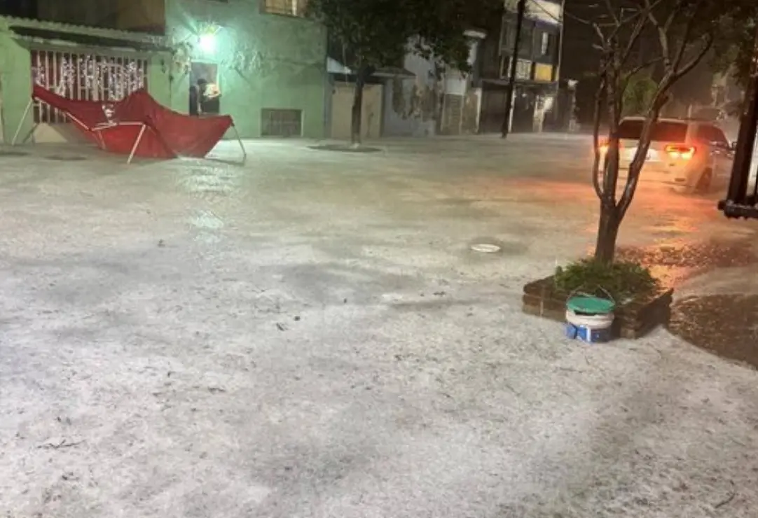 Las lluvias de este lunes 22 de julio en el sur de la CDMX. X: @RaulGtzNR.
