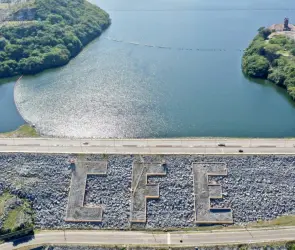 Emilia Calleja, directora de CFE, supervisa modernización de hidroeléctricas en Chiapas