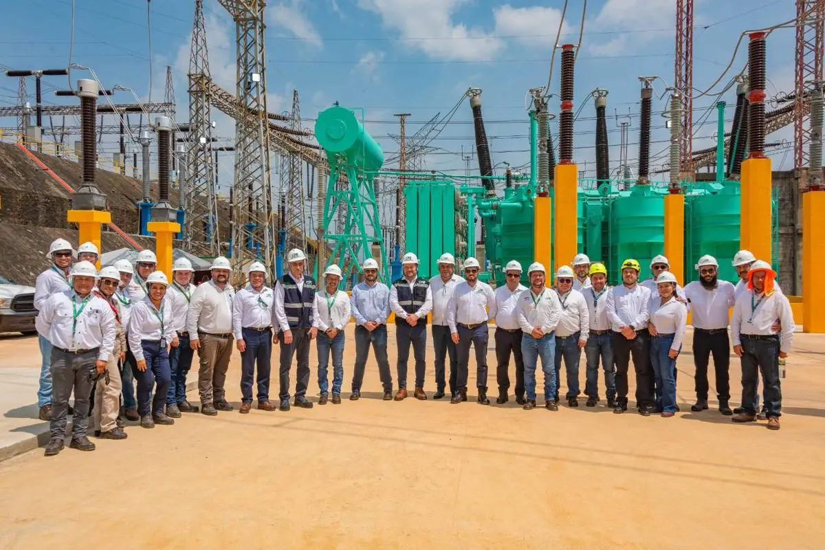 Emilia Esther Calleja Alor, direcotra general de la CFE, realizó una visita técnica al Sistema Hidroeléctrico Grijalva Especial