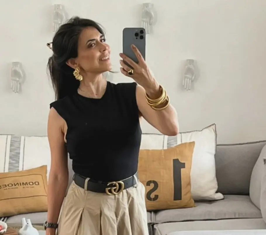 Hoy en día, Yolo Mata tiene 50 años y está casada con un hombre llamado Chris, con quien lleva 20 años de matrimonio.