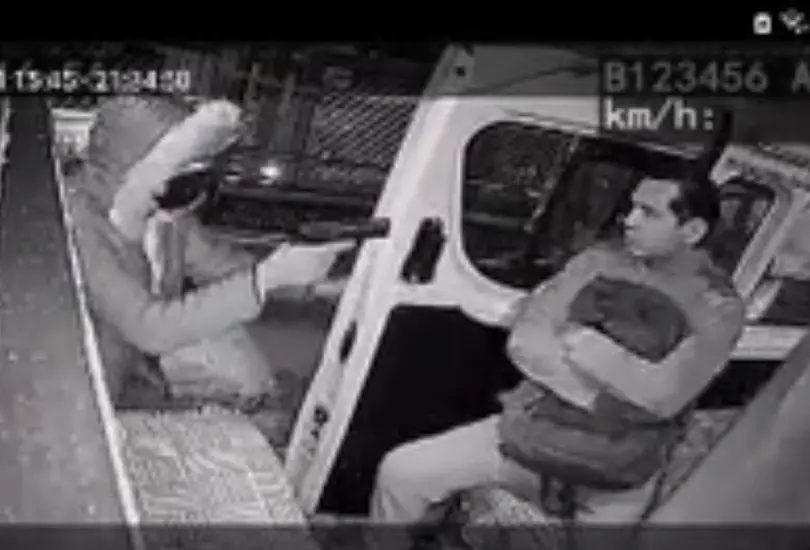 Chofer acelera y frustra asalto en Naucalpan