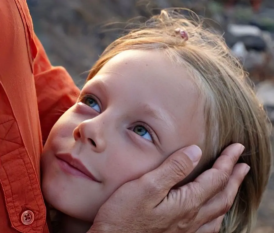 Ester Expósito nació el 26 de enero de 2000 en Madrid, España.