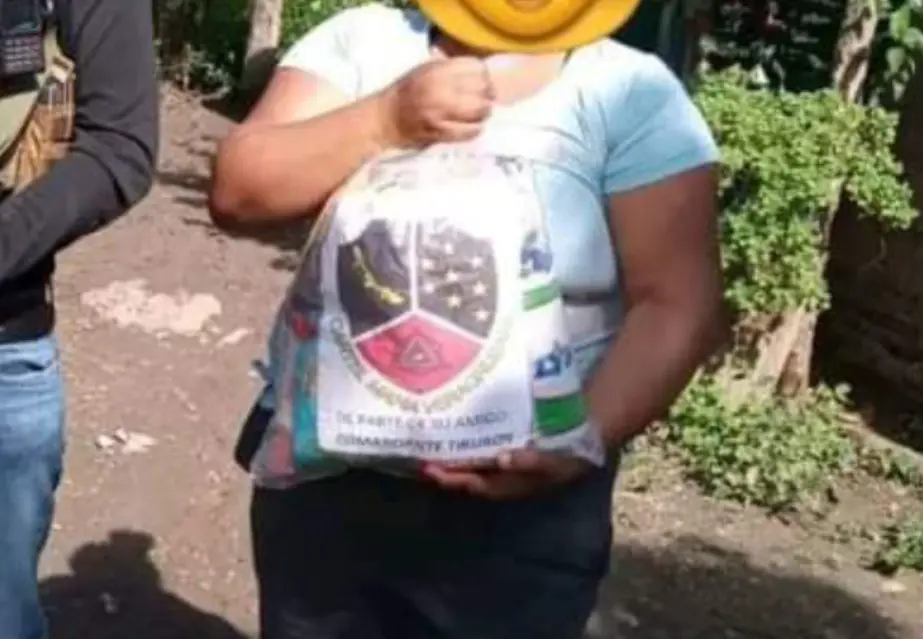 Han entregado despensas como parte de su campaña de control social. X.